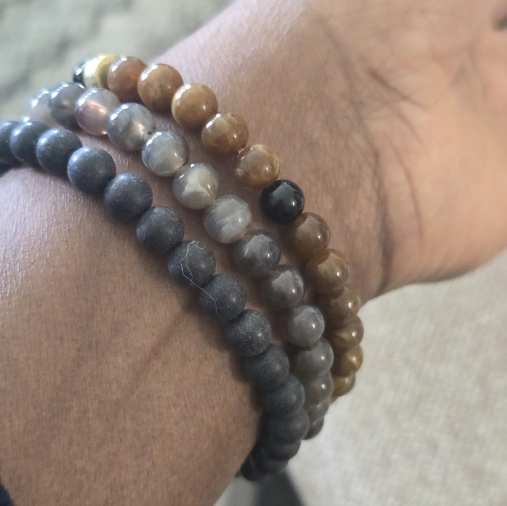 Macy's Beaded Skull Bracelets Set Women New - Picture 7 of 11